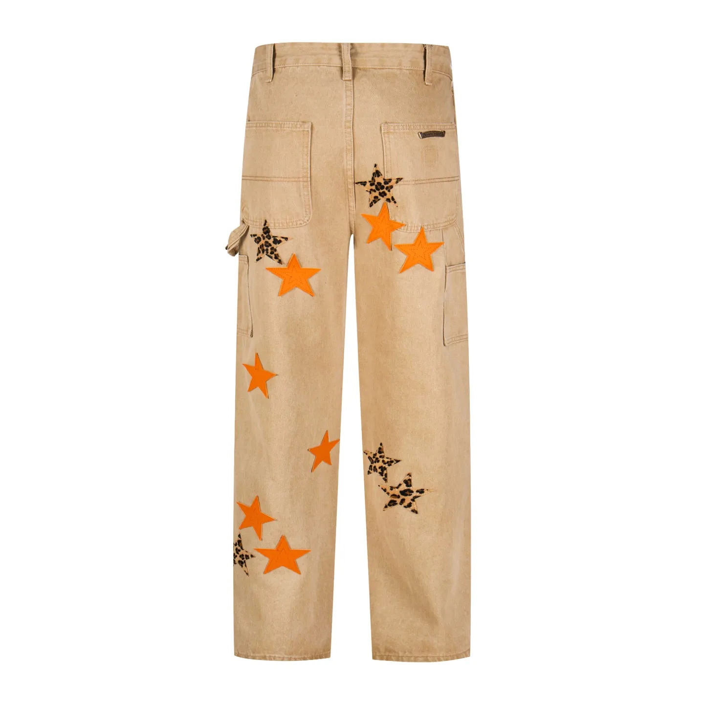 P280 Chrome Hearts khaki orange leopard print star couple jeans are a hot trend this season and are sought after by countless celebrities and fashionistas. The neat details of the cutting process add color to the playful fashion! The neat and meticulous design, and the well-fitting structure is unique. The upper body not only has outstanding recognition, but also looks younger and younger. A style with the ultimate wearing meaning and performance, gorgeous color matching, and the craftsmanship of this style is also extremely extraordinary. After the finished product is washed, it is disassembled and hand-made with sheepskin cross leather and then spliced ​​together to complete. The whole piece has too many craftsmanship to describe. It is decorated with patchwork cross flowers and high-waisted washed jeans! ! Absolutely high-end luxury product, a god-level single product, a super popular product, made with top heavy industry, a must-see magic weapon that can't be missed. Style number: 1828# Size: 30 32 34 36 Color: Khaki